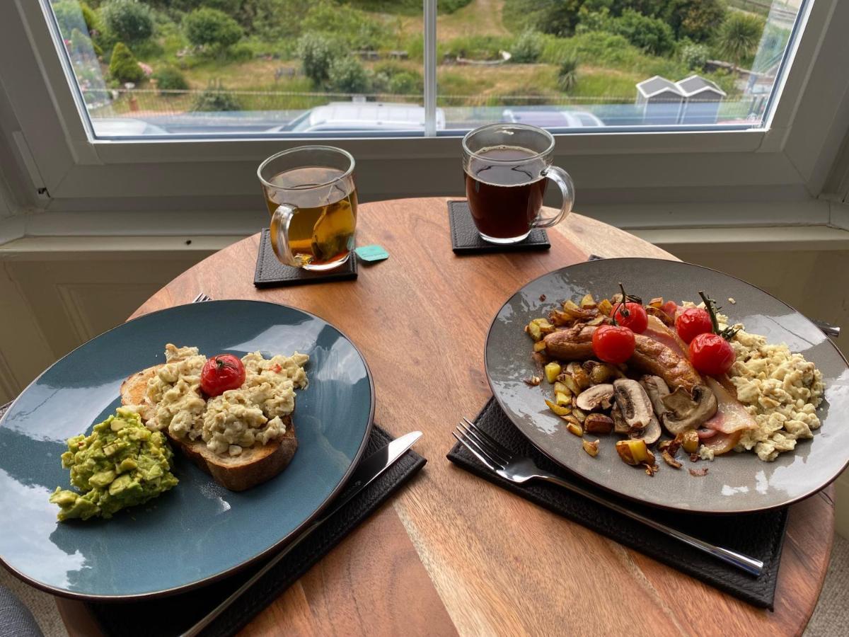 No6 Bed & Breakfast บาร์มัธ ภายนอก รูปภาพ